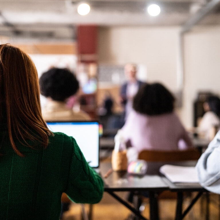 Why Microlearning Works for Sales Teams